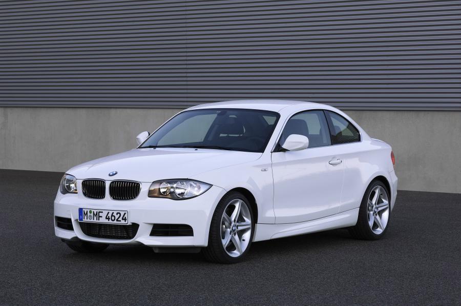  BMW 135i Coupe 2007 года  (фото 1 из 11)